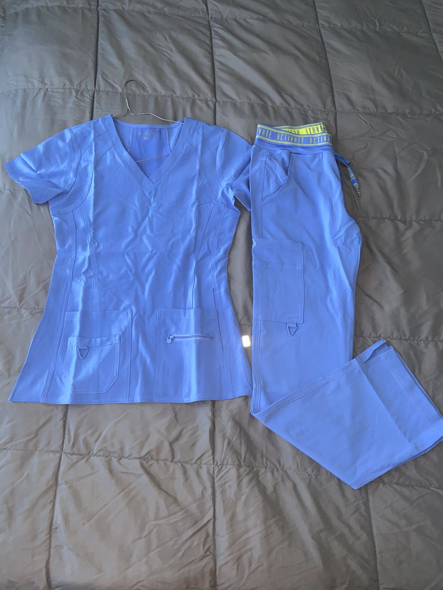 Med couture scrubs - Please Read Description