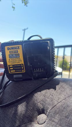 Dewault battery charger