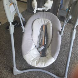Graco Baby Swing 