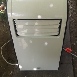 Kenmore 8000 BTU portable air conditioner