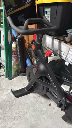 Peloton Bike Plus - Weights - Mat - 2 Pairs Shoes