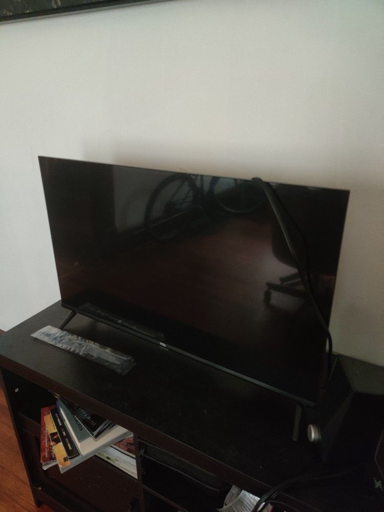 TCL 32 Inch TV