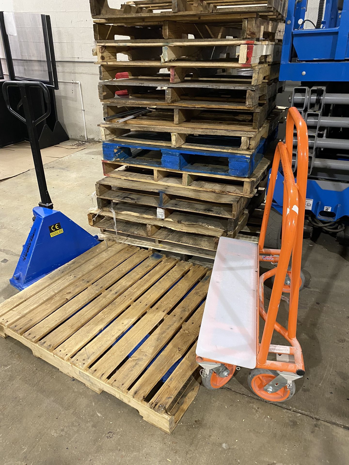 Wooden Pallets 37 Total