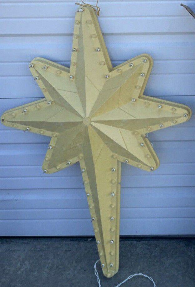 Brand Empire, Lighted LED Lights, Christmas Nativity Outdoor Yard Lighted Star, 40" Height, Indoor and Outdoor, Includes the Box, Excellent Condition.