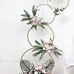 Circle 5 feet Gold Metal Hoops Pillar Stand