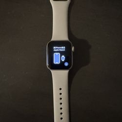 Apple Watch SE 
