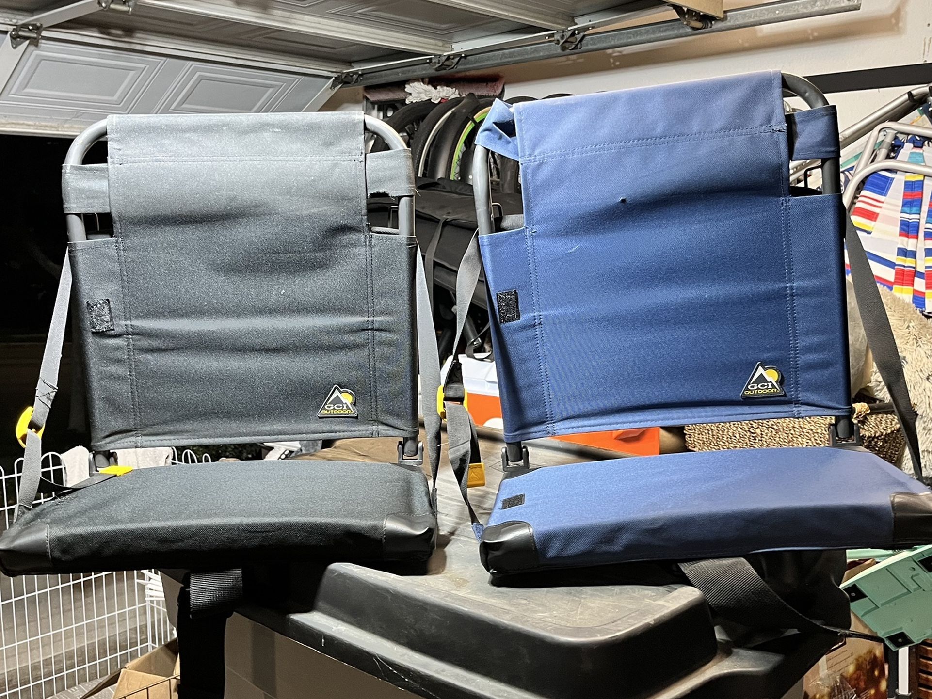 2 stadium seats, foldable
