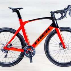 Trek Madone SL6 Road Bike, Size - 58, Carbon aero road bike, carbon wheels 