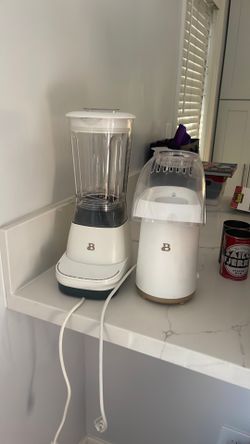 BEAUTIFUL Popcorn maker and blender