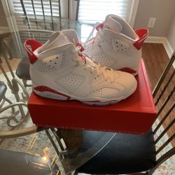 Retro 6 Red Oreo Size 10.5