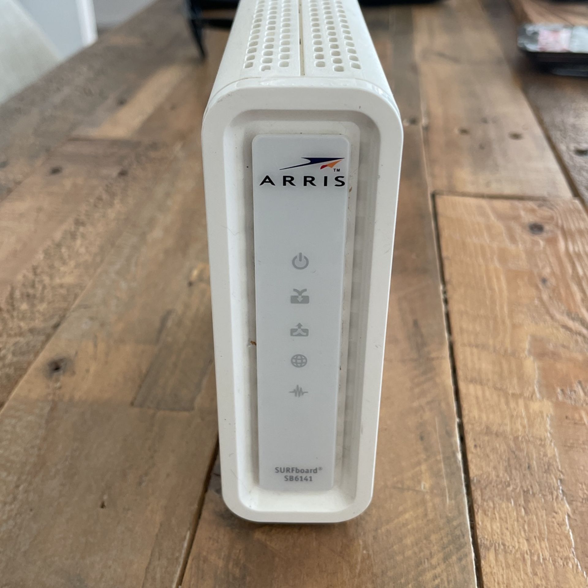 Arris Surfboard Cable Modem SB6141