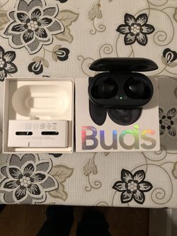 Samsung Buds- New
