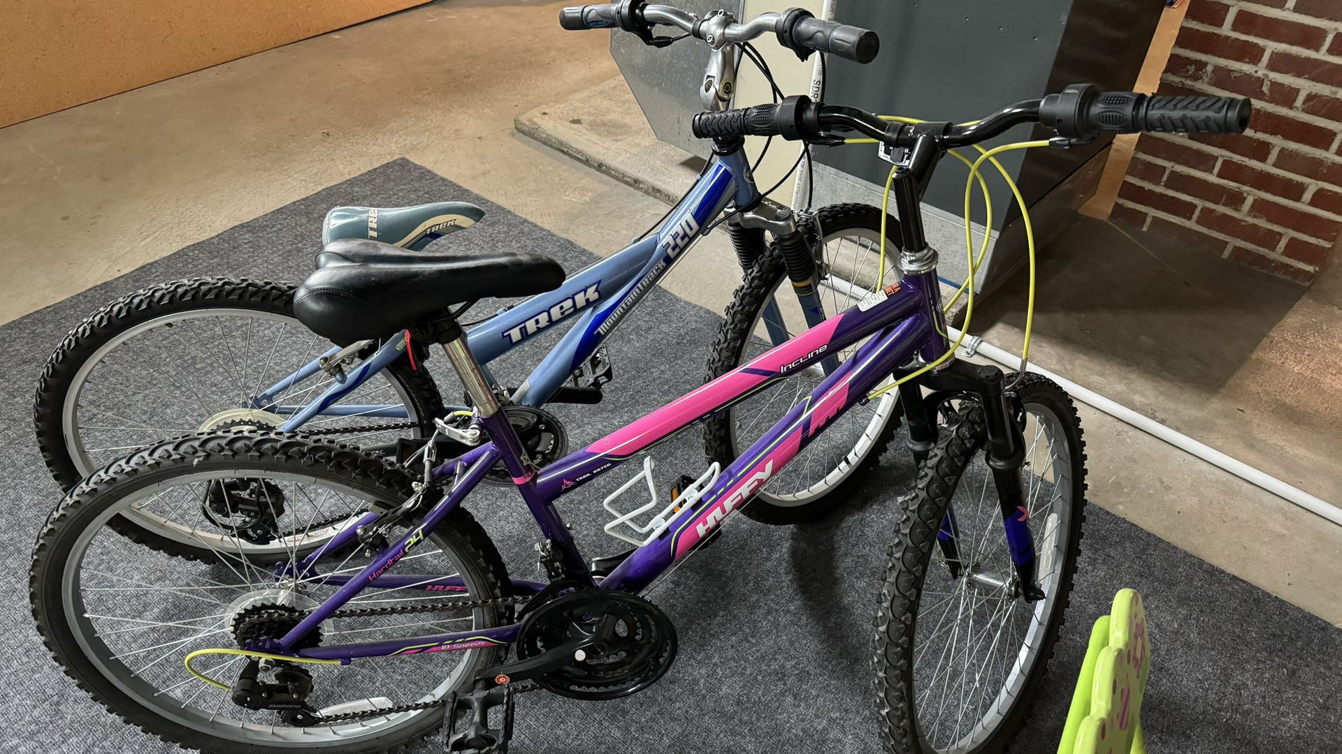 Two Outdoor Kids / Girls Bicycles 
