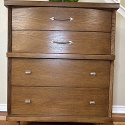 Refinished MCM dresser / chest -- Vintage, Great Quality, 4 drawers 