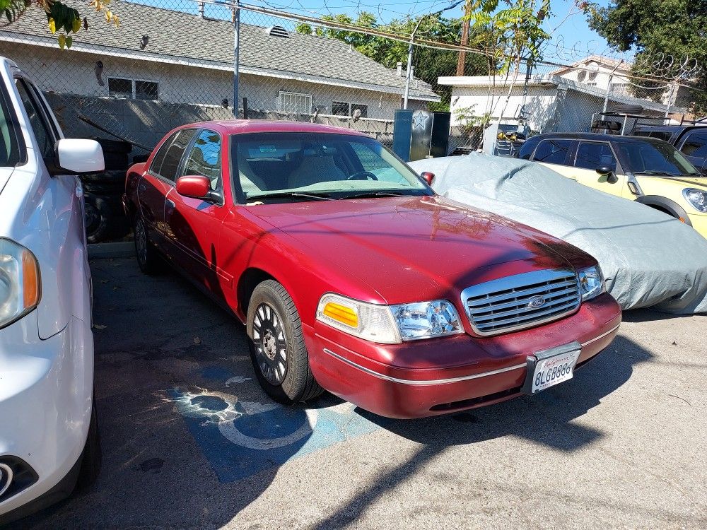 2003 Ford Crown Victoria