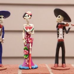 Dia de Los Muertos Catrinas y Catrines Ceramic