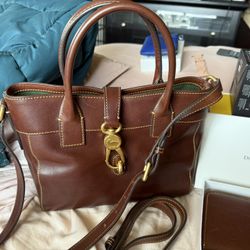 Dooney & Bourke 