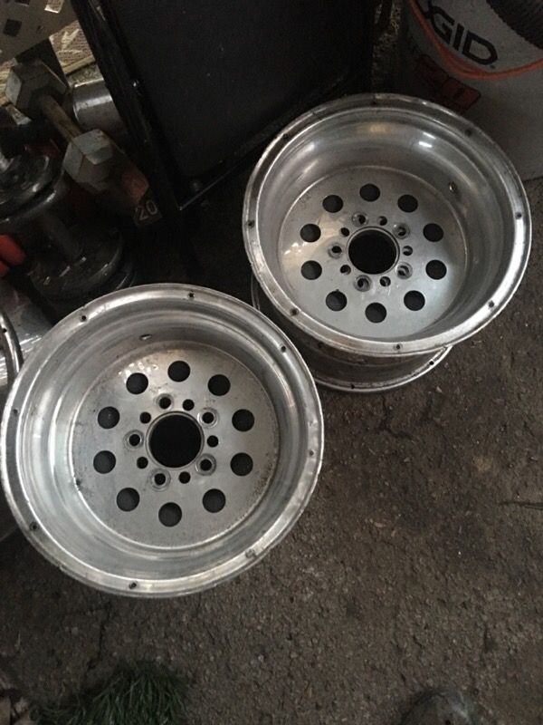 2 6 lug wheels