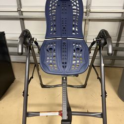 Teeter Inversion Table – Excellent Condition! 🪑 Price: $150 (Paid over $300 new