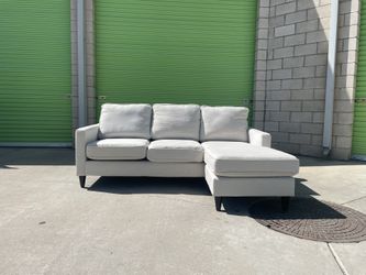*Free Delivery* Gray Sectional Couch Sofa w/ Reversible Chaise