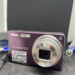Nikon Coolpix S550 10 MP 5x Optical Zoom Black Compact Digital Camera