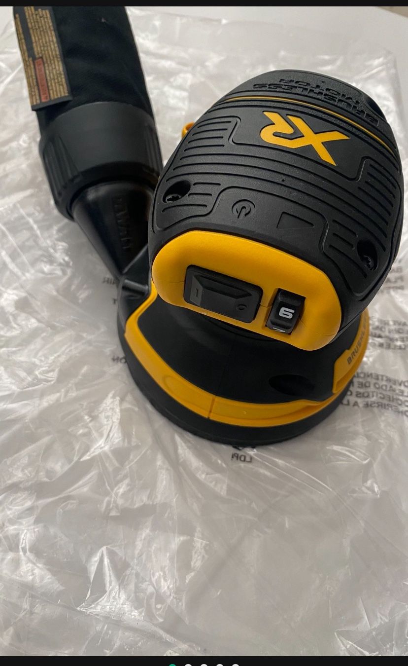 DEWALT 20 V MAX XR ORBIT SANDER VARIABLE SPPED NEW $100 FIRM