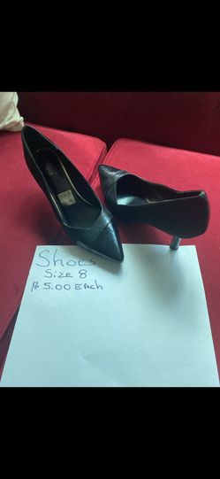 Women’s  Hi Heal Dress Shoes Size 8 Blue Color