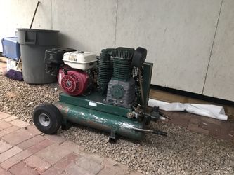 Rolair 8422HK30 2-Stage Honda Motor Wheeled Gas Compressor