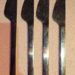 Lot of 4 Lufthansa Butter Knives