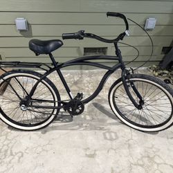 Sixthreezero 24 inch 3 speed beach cruiser with rear rack,great shape retails at $440 with tax