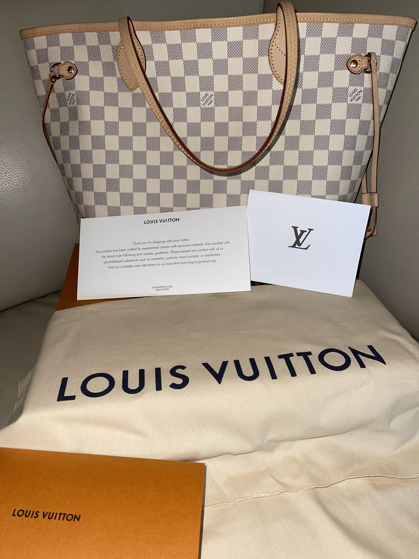 Louis Vuitton Neverfull GM Shoulder Bag