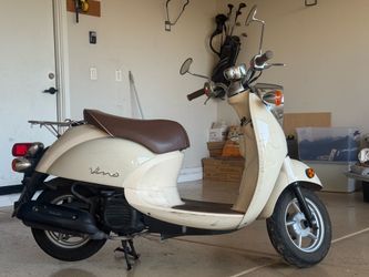 2013 Yamaha Vino 50cc Scooter – Low Miles – Excellent Condition