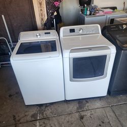 Samsung Washer And maytag Electric Dryer Large Capacity