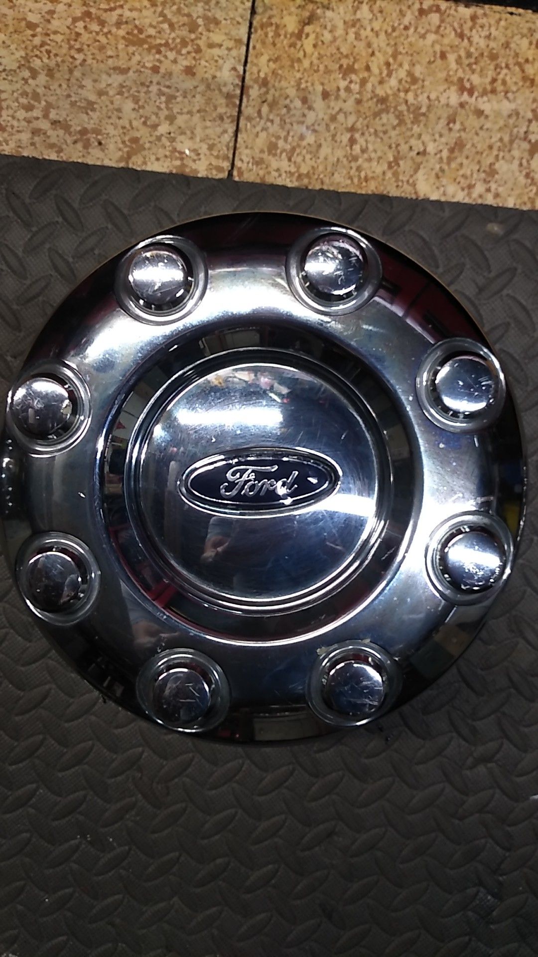 2015 F350 Dually rear Hub cap