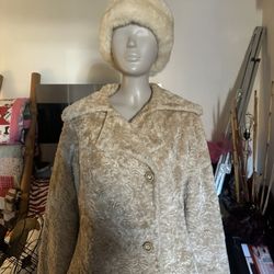 Beautiful Vintage Coat 
