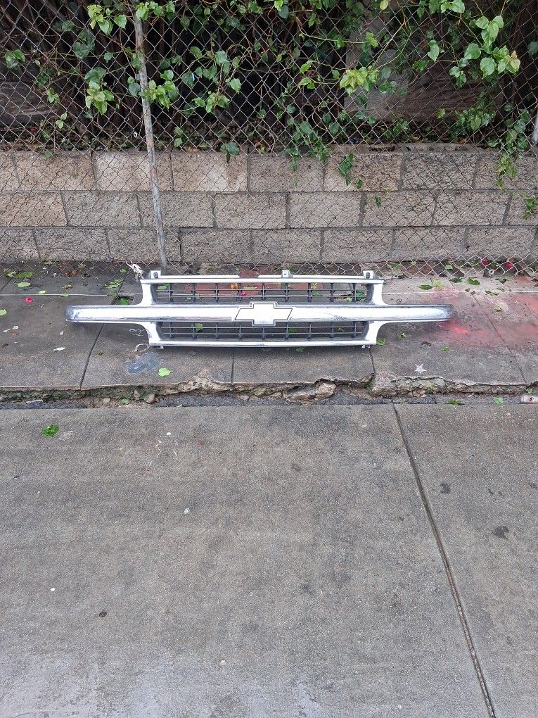 Chevy Front Grille Assembly