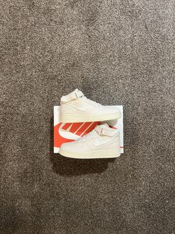 Nike Air Force 1 Stussy Fossil Size 8.5