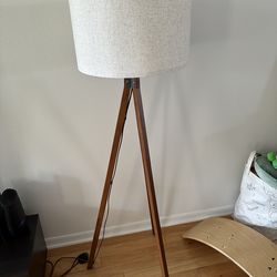 Mid-Century Wood Tripod Floor Lamp – 59”