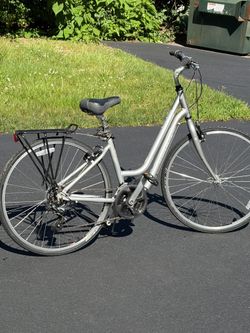 2012 brand new silver Trek 7000