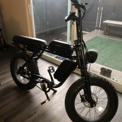 E-bike Moto Style  (BARELY USED)