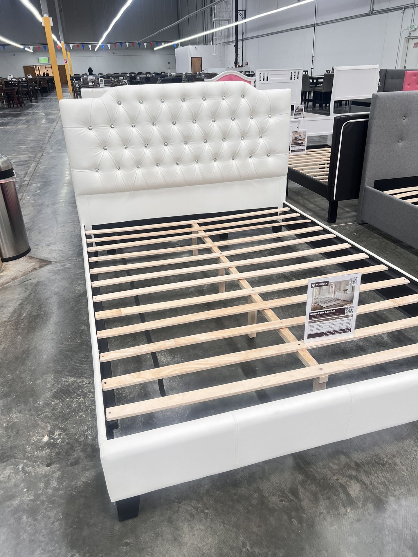 Cama Queen Size Nueva En Caja Incluye Colchon