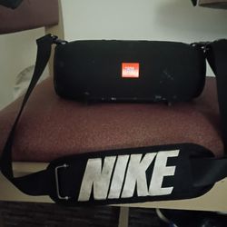 JBL Extreme Portable Bluetooth Speaker 