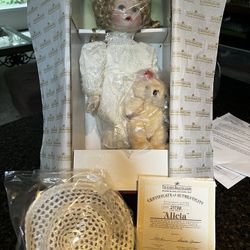 1992 The Ashton Drake “Alicia” Doll
