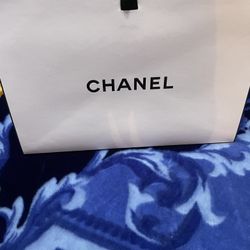 Chanel box 
