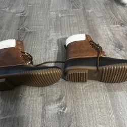 Women’s Size 10 Ferrera Boots