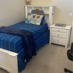 Twin Wood Bedroom Set With Drawers 