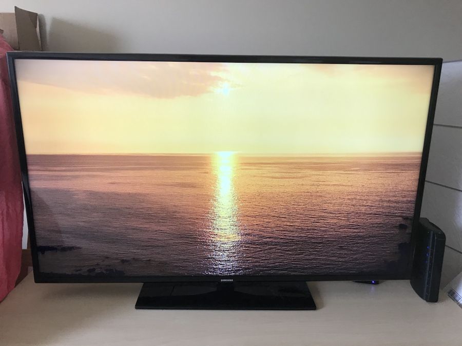 Samsung UN55J6200 55-Inch 1080p Smart LED TV (2015 Model)