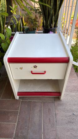 Free Night stand