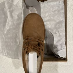 Ugg Women’s Neumel Size 6