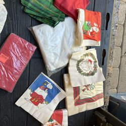 Vintage Christmas Napkins Lot 